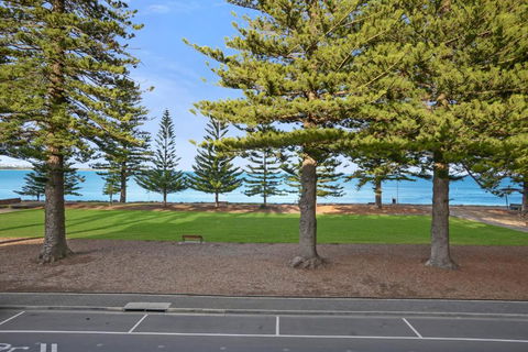 SEABREEZE At Victor Harbor - Whitsundays Accommodation 1