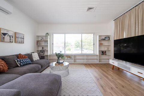 Space And Comfort On Marshall - Whitsundays Accommodation 1