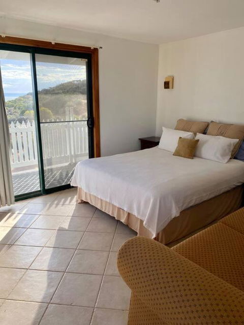 Spear Creek Beach House - Whitsundays Accommodation 2