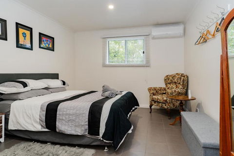 Stay In Blackwood - Whitsundays Accommodation 1