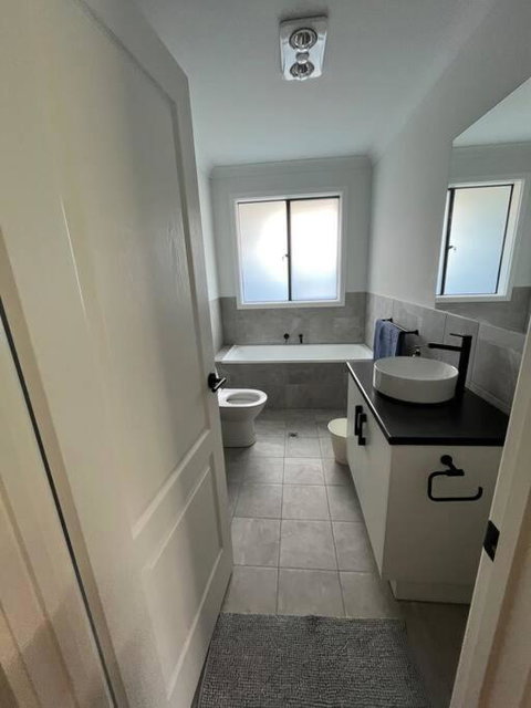 Sturt Home - Whitsundays Accommodation 1