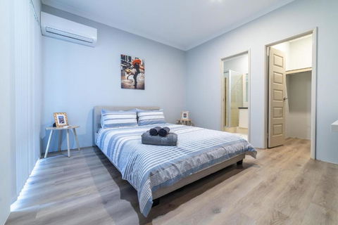 Swan Valley Fantastic Family Home - Aveley - Whitsundays Accommodation 1