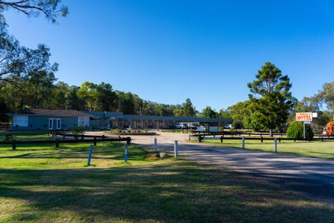 Sunflower Motel - Whitsundays Accommodation 0