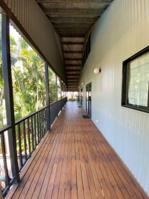 Sunset Oasis - Whitsundays Accommodation 2