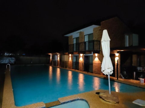 T&V Suites - Whitsundays Accommodation 2