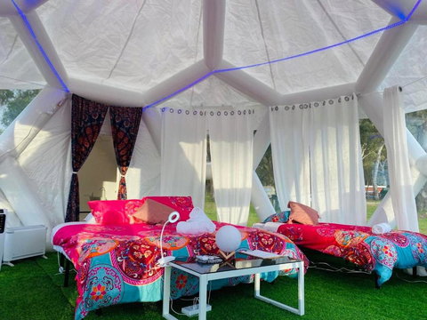 Taj Mahal Upgraded Hex Bubble - Whitsundays Accommodation 1
