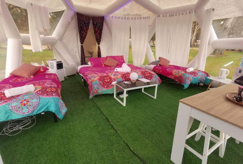 Taj Mahal Upgraded Hex Bubble - Whitsundays Accommodation 2