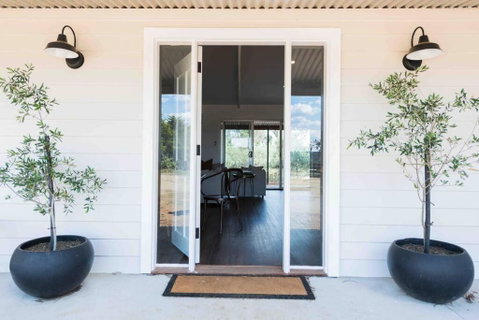 The Bungalow Cottage - Whitsundays Accommodation 1