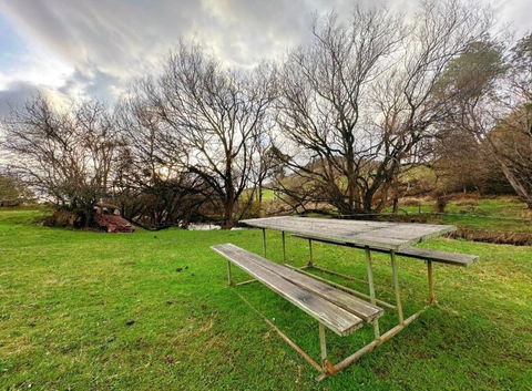 The Bushmill Cottage - Whitsundays Accommodation 1