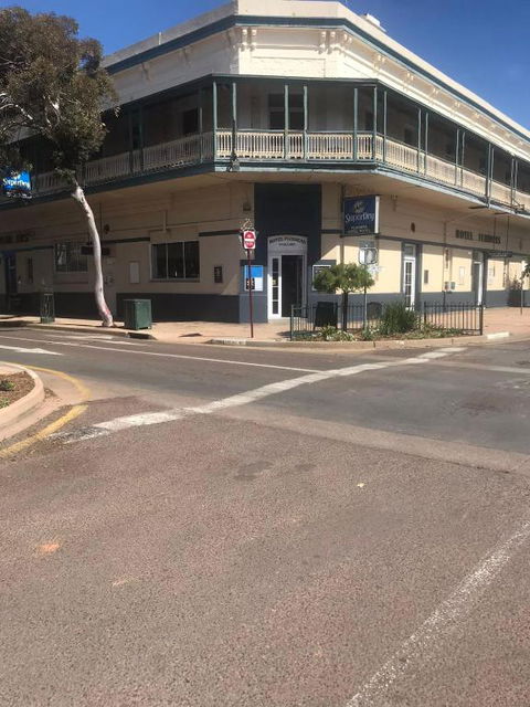 The Flinders Hotel Motel Port Augusta - Whitsundays Accommodation 0