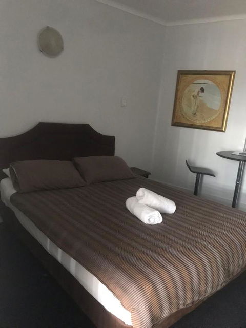 The Flinders Hotel Motel Port Augusta - Whitsundays Accommodation 2