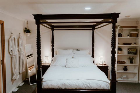 The Garden Suite - Whitsundays Accommodation 3