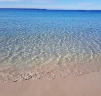 Beachside Husky Waterfront Cabin - Whitsundays Accommodation