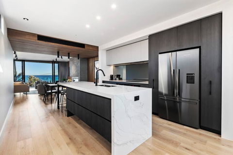 Beachside Lane - On The Beach, Water Views - Whitsundays Accommodation 0
