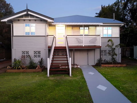 Beautiful Queenslander - Whitsundays Accommodation 0
