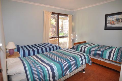 BEECHWOOD - SURF SIDE - Whitsundays Accommodation 3