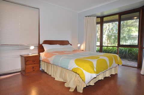 BEECHWOOD - SURF SIDE - Whitsundays Accommodation 1