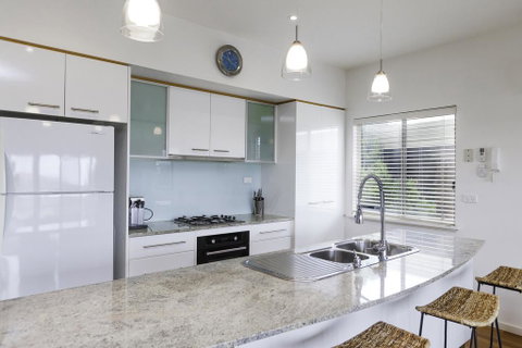 Bella Vista - Whitsundays Accommodation 0