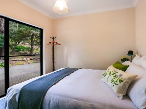 Bellara - Your Home Among The Gum Trees! - Whitsundays Accommodation 2
