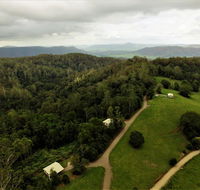 Bellthorpe Stays - Whitsundays Accommodation