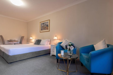 Benson Court Motel - Whitsundays Accommodation 3