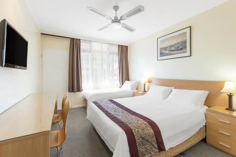 Best Western Governor Gipps Motor Inn - Whitsundays Accommodation 3