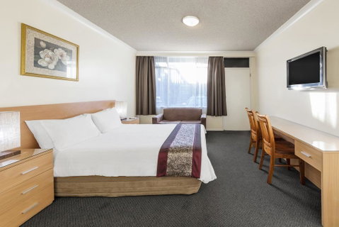 Best Western Governor Gipps Motor Inn - Whitsundays Accommodation 1
