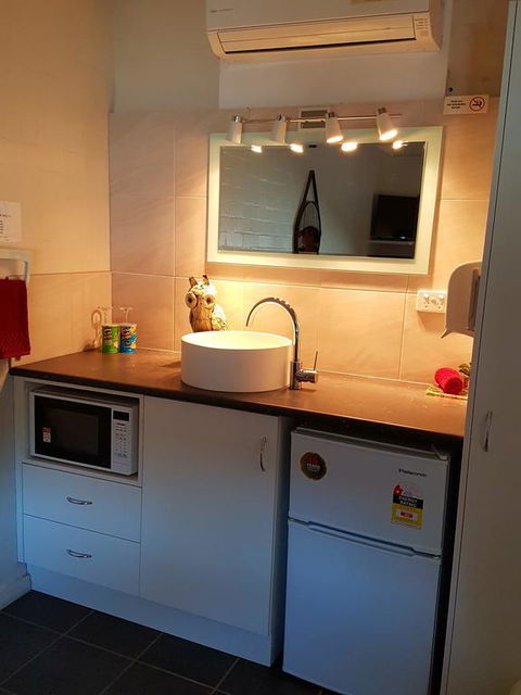 Bidgee Motor Inn - Whitsundays Accommodation 3