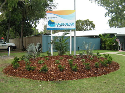 BIG4 Mackay Blacks Beach Holiday Park - Whitsundays Accommodation 0