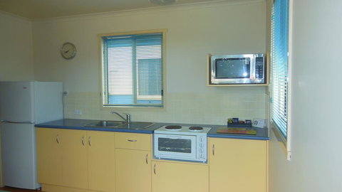 BIG4 Waters Edge Holiday Park - Whitsundays Accommodation 3