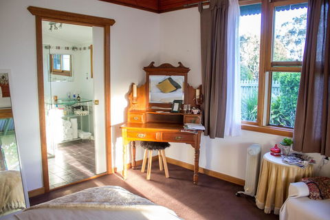 Billabong Cottage - Whitsundays Accommodation 2