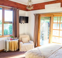 Billabong Cottage - Whitsundays Accommodation