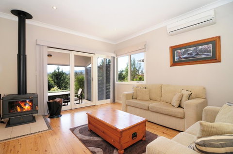 Bimbadeen - Comfortable Country Styled House! - Whitsundays Accommodation 2