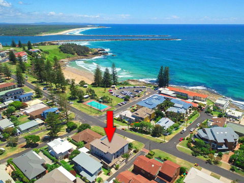 Bimbadeen Unit 3 - Across From The Beach - Lift In Complex - Whitsundays Accommodation 0