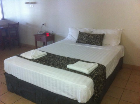 Black Nugget Hotel Motel - Whitsundays Accommodation 1