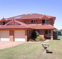 Blue Bay 83a Rocky Point Road - Foxtel  air conditioning downstairs - Whitsundays Accommodation