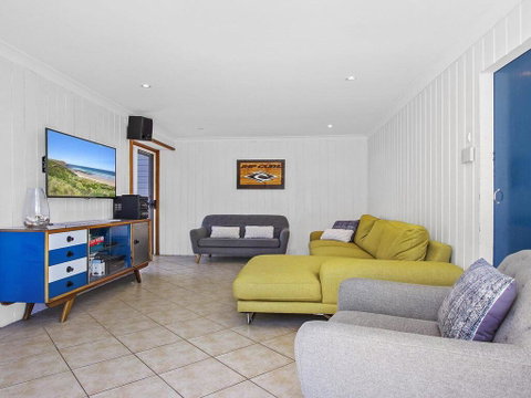 Blue Horizon - Beachfront With Fireplace - Whitsundays Accommodation 1