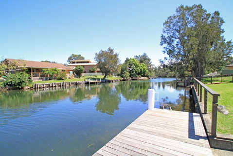 Blue Lagoon - Waterfront - Whitsundays Accommodation 0