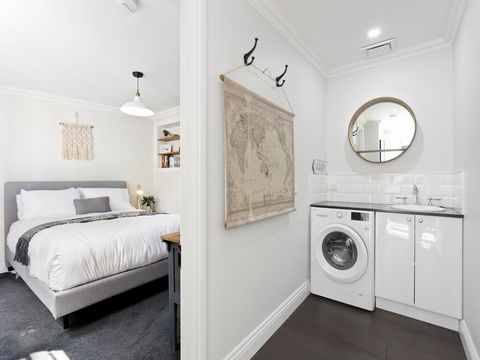 Bluestone Cottage Launceston-hosted By: LAbode - Whitsundays Accommodation 2