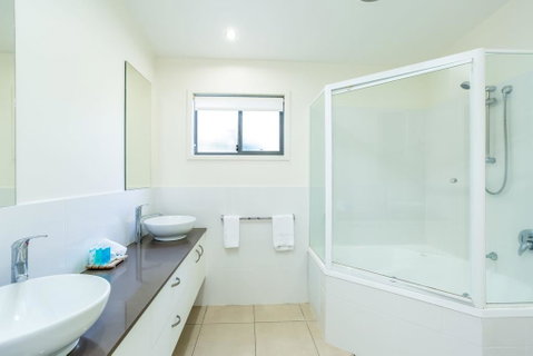 Bluewater 1 Rainbow Shores - Whitsundays Accommodation 3