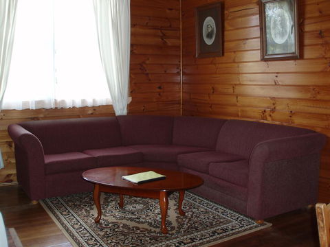 Boat Harbour Garden Cottages - Whitsundays Accommodation 3