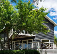 Boatshed House - Whitsundays Accommodation