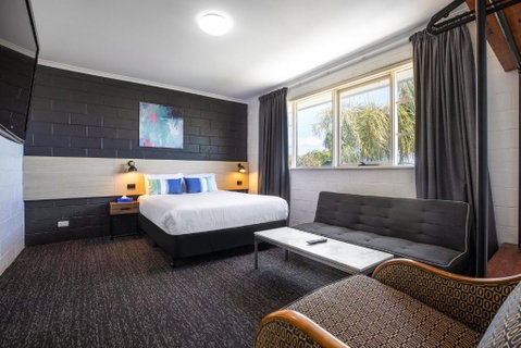 The Mulgrave Motel - Whitsundays Accommodation 3
