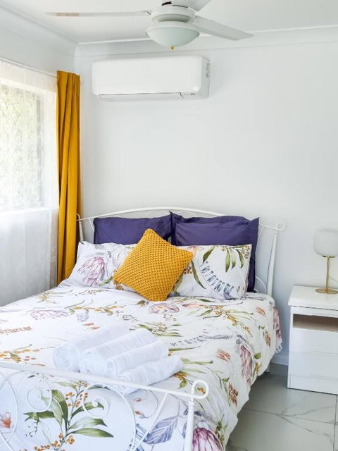 The Lux Guest House - Whitsundays Accommodation 0