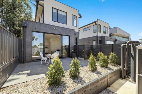 The Moorabbin Townhouse - Comfortable & Accessible - Whitsundays Accommodation 0