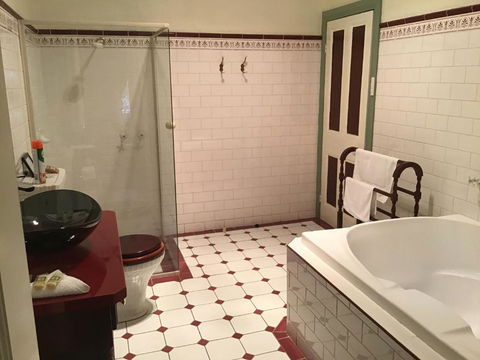 The OldDevonshire House - Whitsundays Accommodation 3