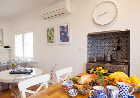 THE WHITE HOUSE Luxury Villa Embedded In History - Whitsundays Accommodation 3