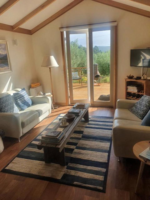 Wanderers Cottage - Whitsundays Accommodation 1
