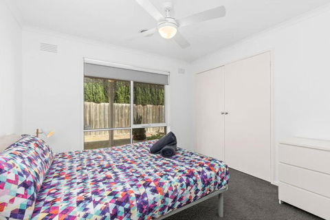 WATERFRONT - BAY VIEWS - Edgewater Springs - Whitsundays Accommodation 3