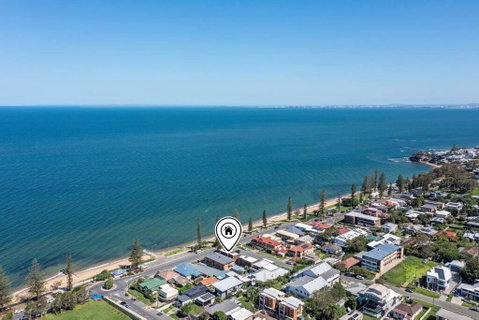 Waterfront Bliss In Margate - 30 Min From Brisbane - Whitsundays Accommodation 3